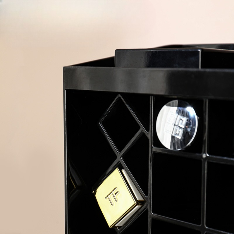 Light luxury lipstick storage  - High Luxury Skincare review and price